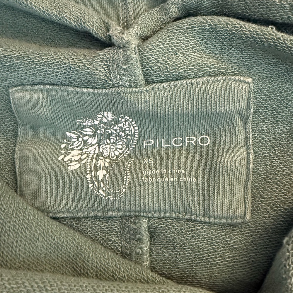 Women's Green Sweater - Picture 3 of 10